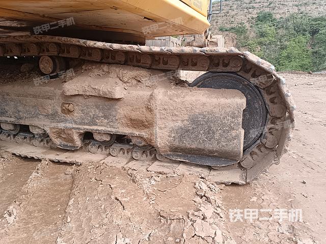 单侧履带整体（整机外观）