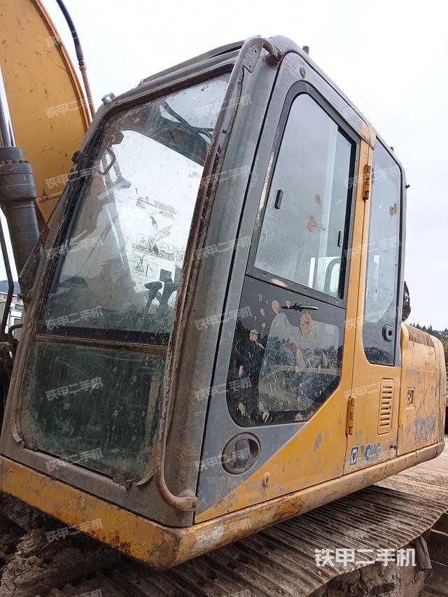 驾驶室整体（整机外观）