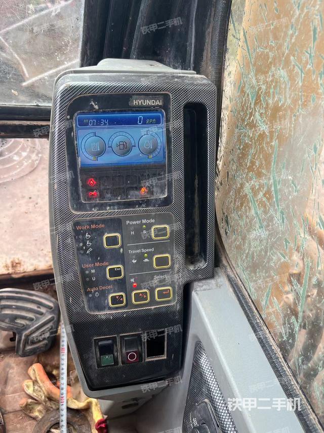 驾驶室整体（整机外观）