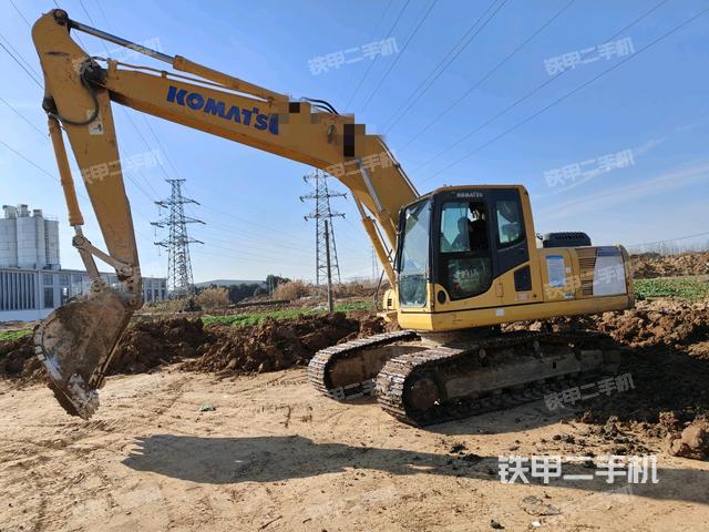 小松PC200-8M0挖掘机