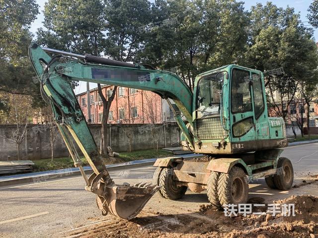 新源XY75W-8挖掘机