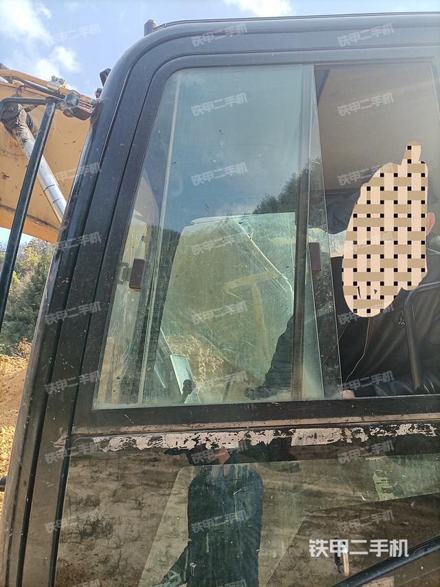 驾驶室整体（整机外观）