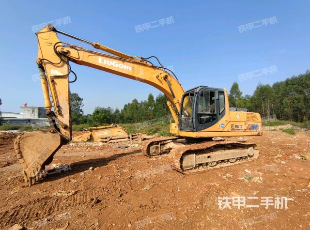 柳工CLG922D挖掘机