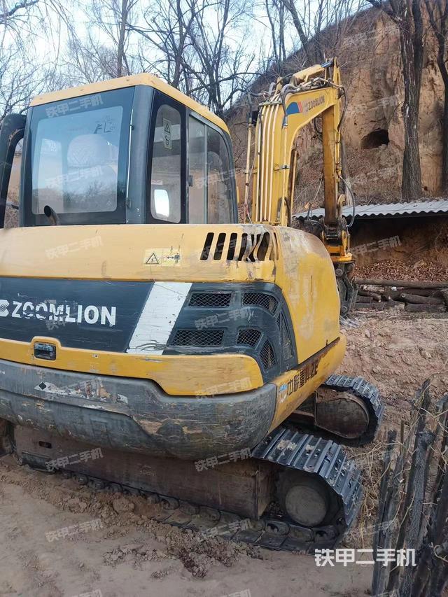 驾驶室顶部（整机外观）