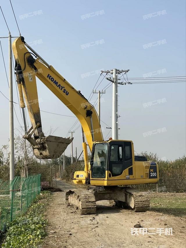 小松PC200-8N1挖掘机