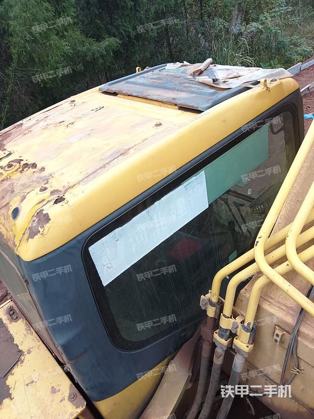 驾驶室顶部（整机外观）