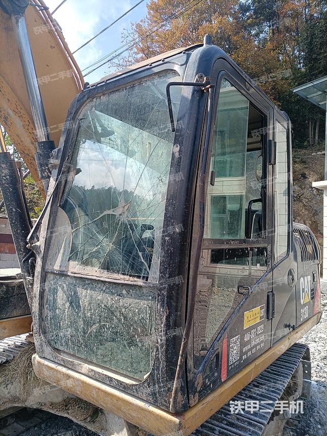 驾驶室整体（整机外观）