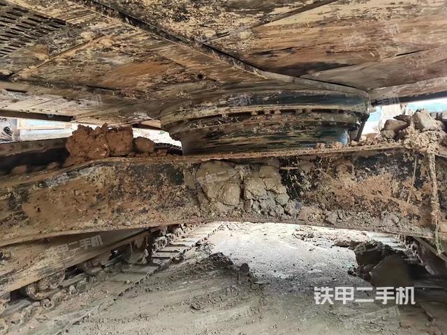 单侧履带整体（整机外观）