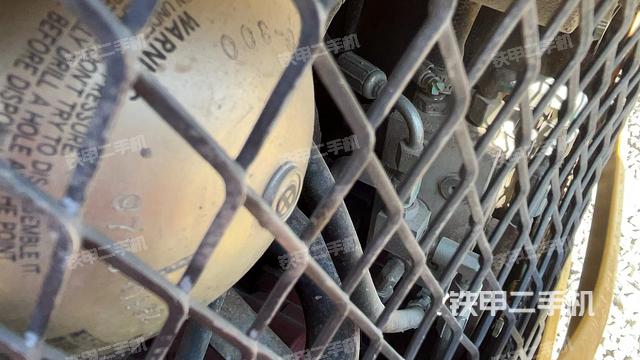 回转马达和主控阀（整机外观）