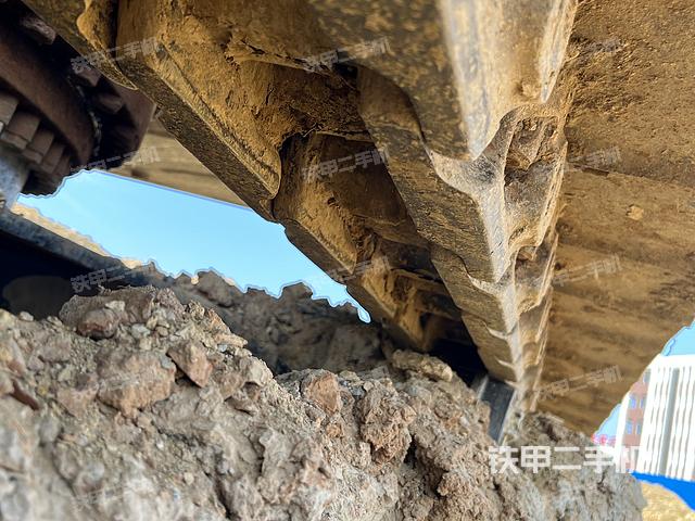 单侧履带整体（整机外观）