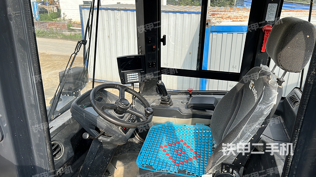 驾驶室工作台（整机外观及大件）