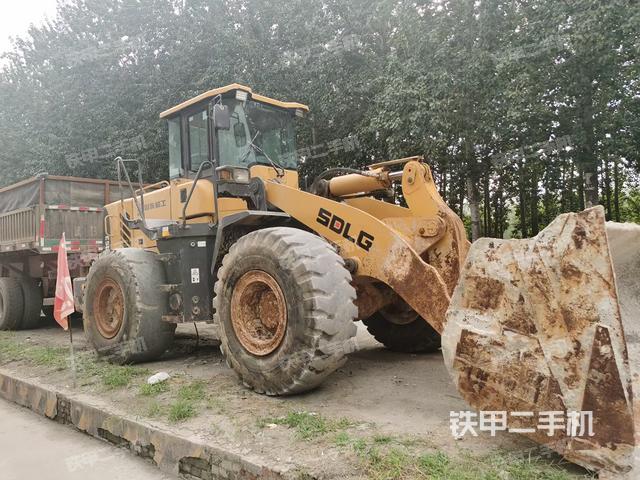 工作装置整体（整机外观及大件）