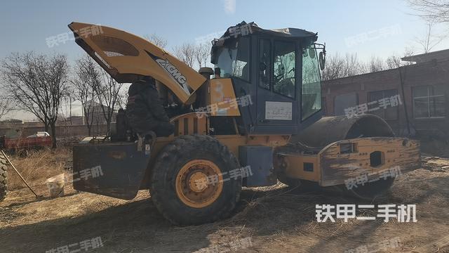 整机右侧（设备外观及核心部件）