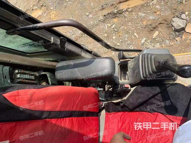 驾驶室整体（整机外观）