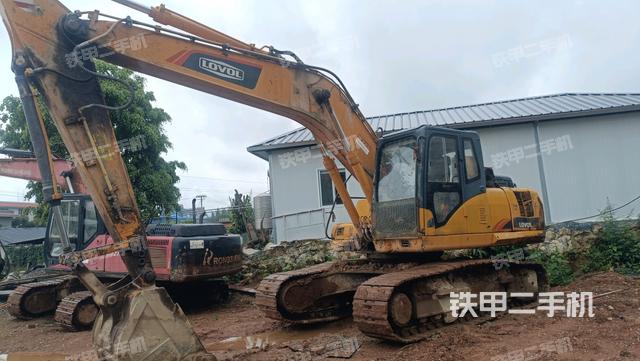 雷沃重工FR220挖掘机