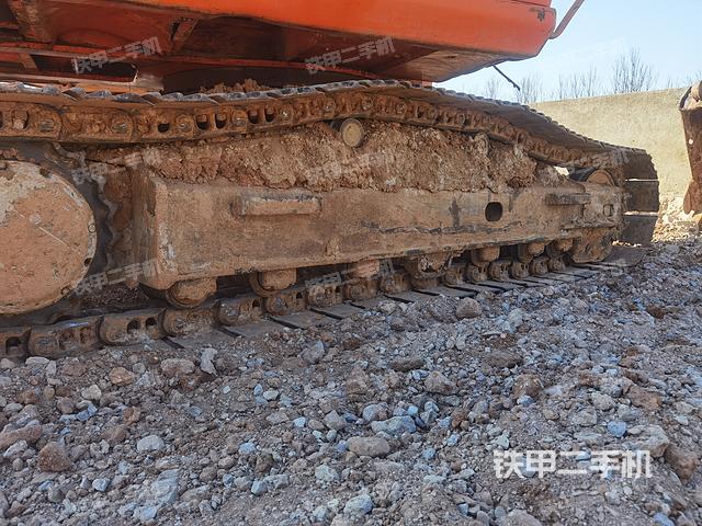 单侧履带整体（整机外观）