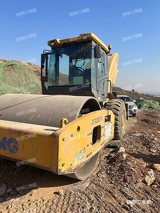 驻马店市出售 徐工 XS263H 压路机