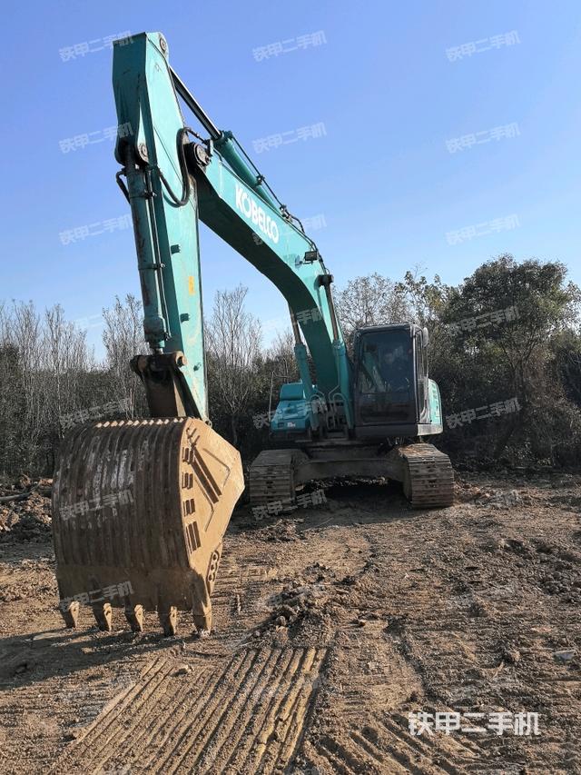 神钢SK250-10挖掘机