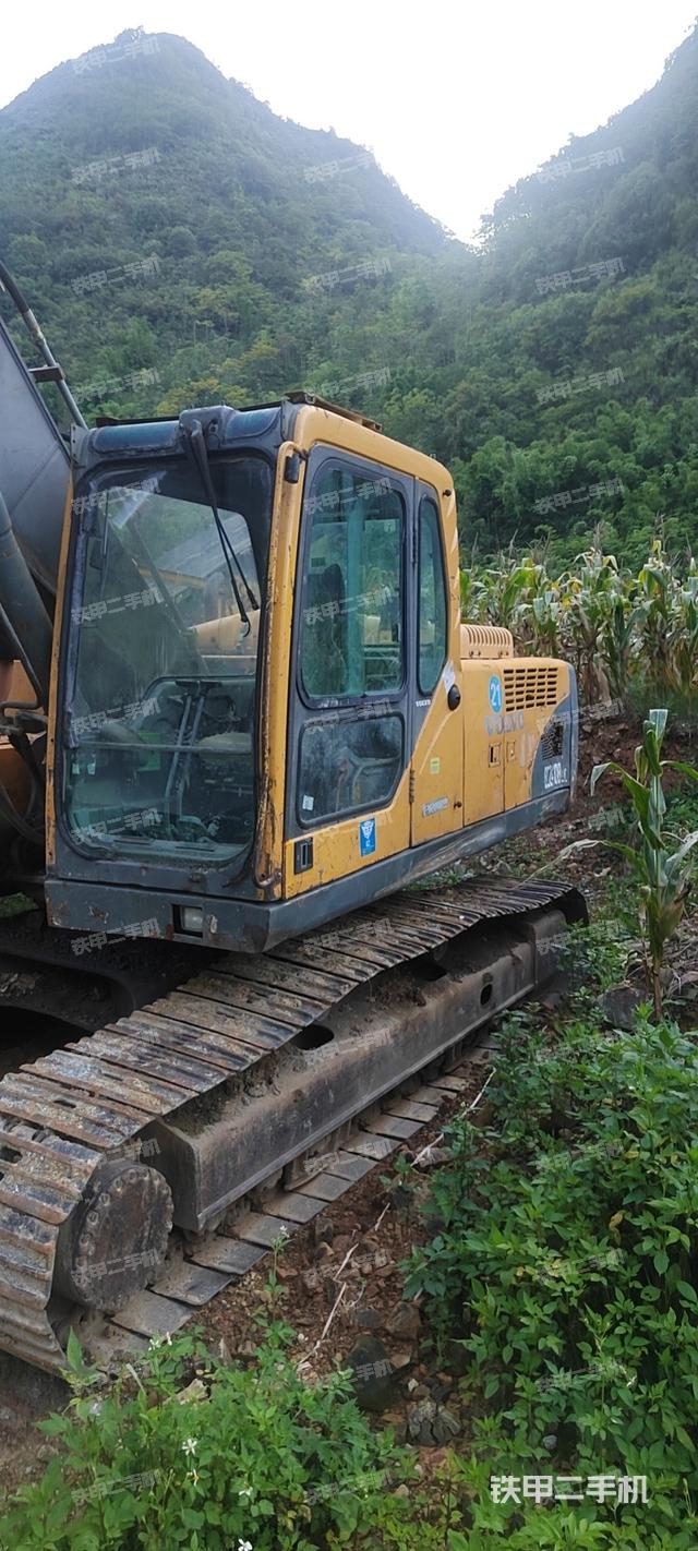 驾驶室整体（整机外观）