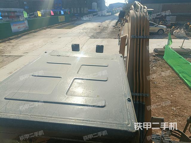 驾驶室顶部（整机外观）