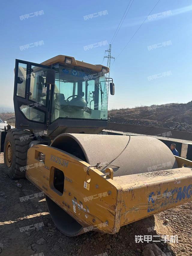 整机右侧（设备外观及核心部件）