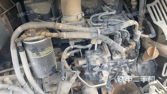 回转马达和主控阀（整机外观）