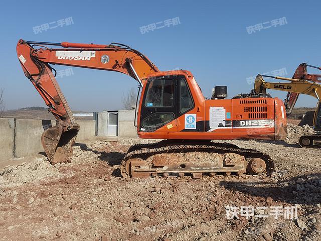 斗山DH215-7挖掘機(jī)