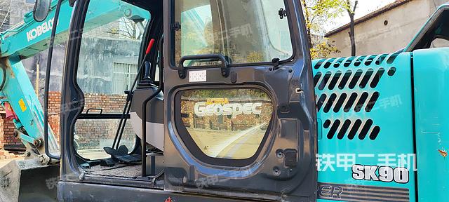 驾驶室整体（整机外观）