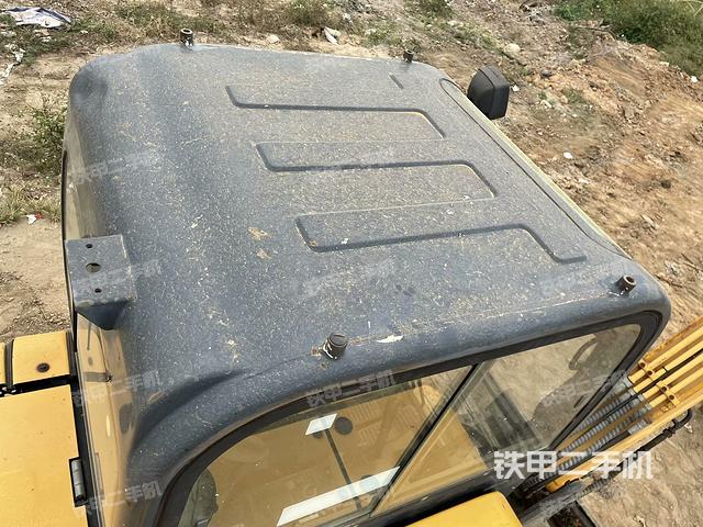 驾驶室顶部（整机外观）