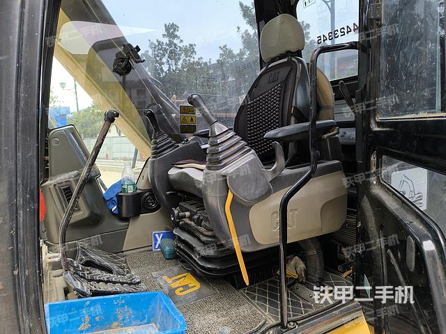 驾驶室整体（整机外观）