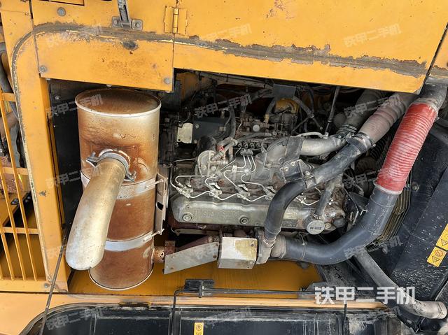 發(fā)動機整體俯視(整機外觀) 發(fā)動機整體俯視(整機外觀)