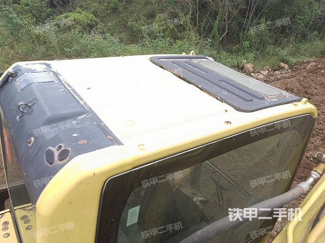 驾驶室顶部（整机外观）