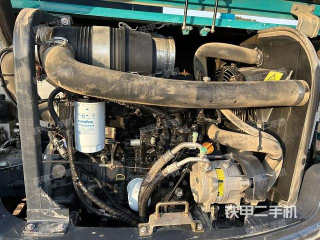 发动机整体俯视（整机外观）