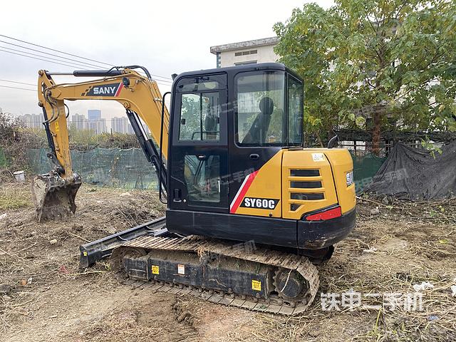 驾驶室整体（整机外观）