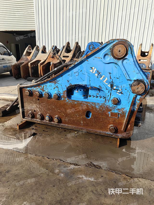 整机左侧（设备外观及核心部件）