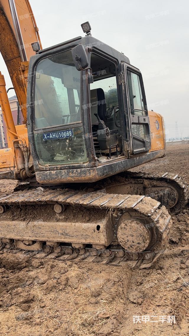 驾驶室整体（整机外观）