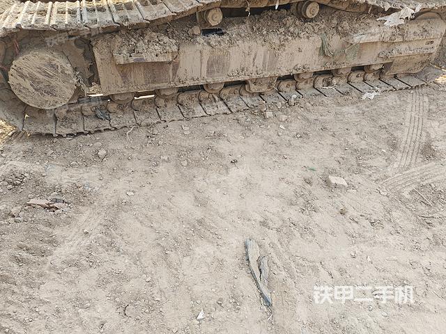 单侧履带整体（整机外观）