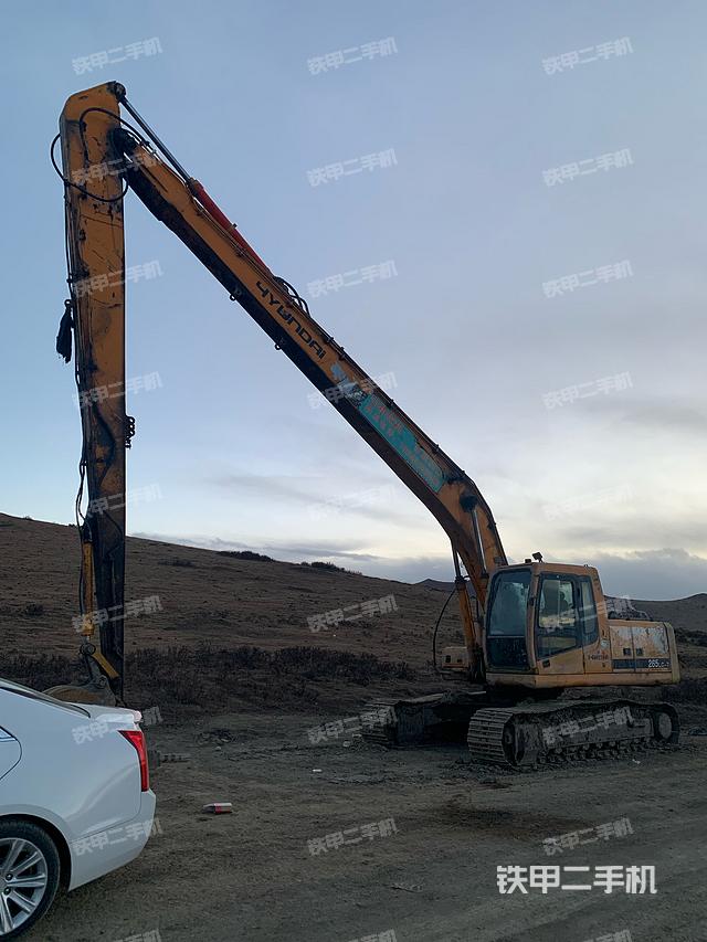 現(xiàn)代R225LC-7挖掘機(jī)