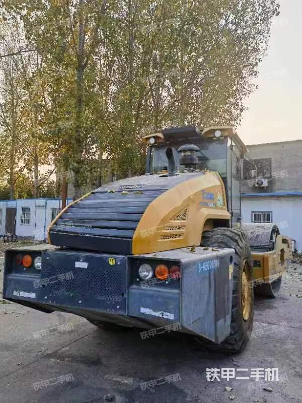 整机右后45°（设备外观及核心部件）