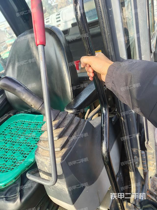 驾驶室整体（整机外观）