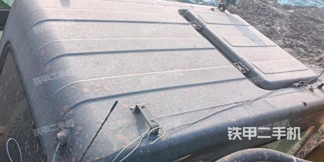 驾驶室顶部（整机外观）