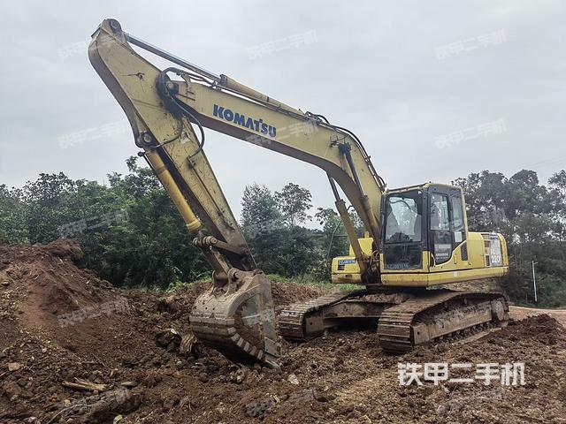 小松PC220-8挖掘機(jī)