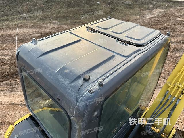 驾驶室顶部（整机外观）