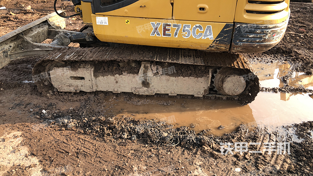 单侧履带整体（整机外观）