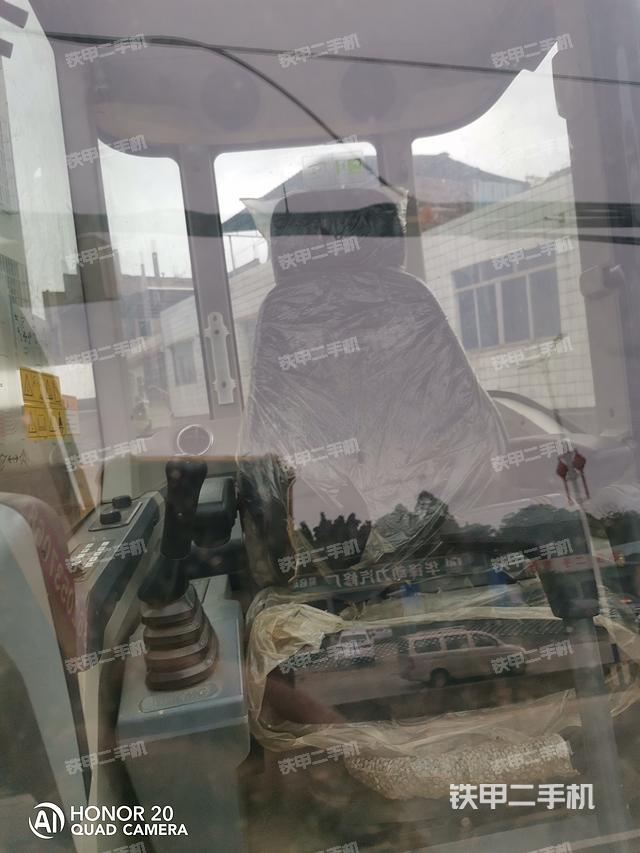 驾驶室整体（整机外观）