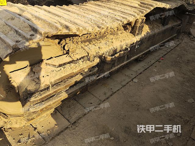 单侧履带整体（整机外观）