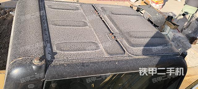 驾驶室顶部（整机外观）