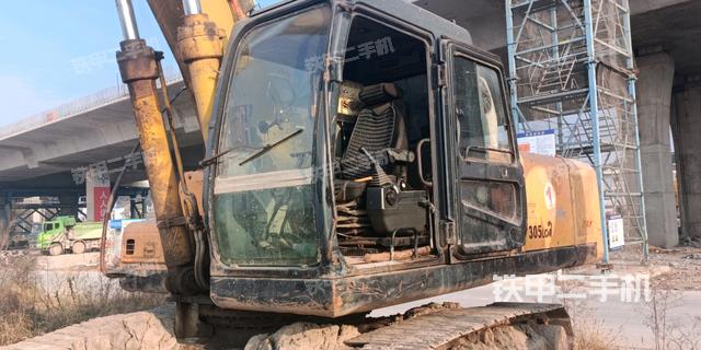 驾驶室整体（整机外观）