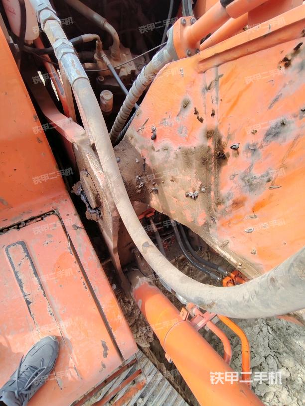 大臂根部 斜视（工作和回转装置）