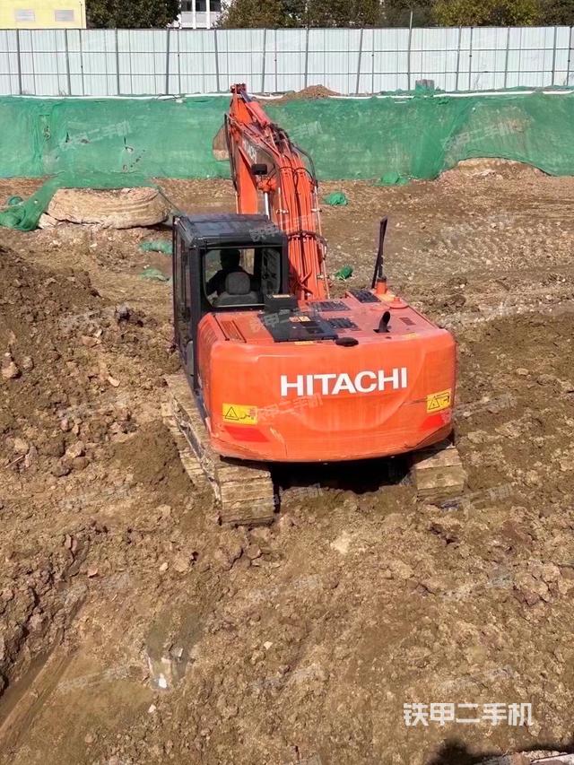 驾驶室顶部（整机外观）